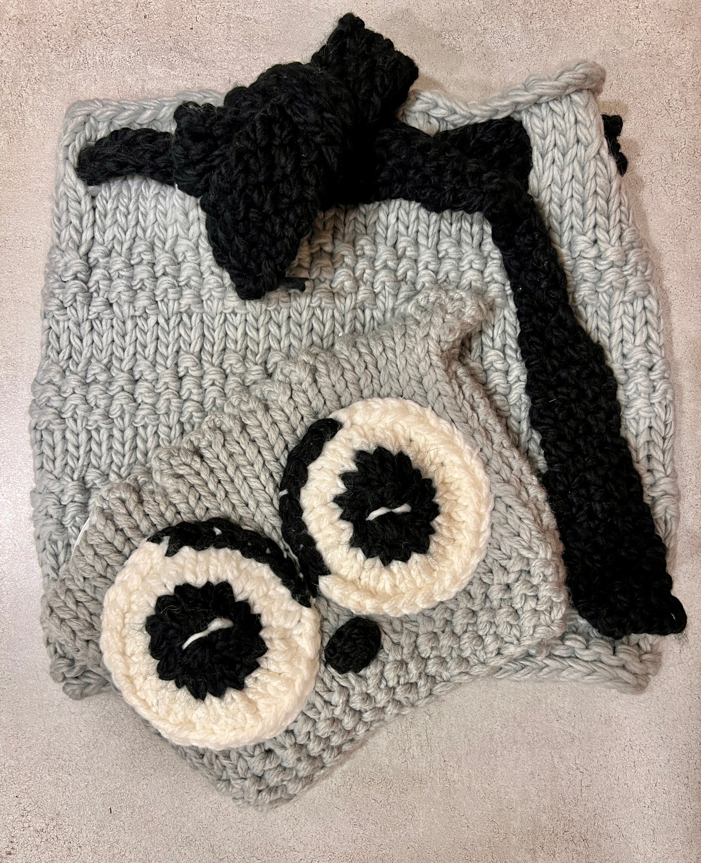 AMELIA CUELLO + GORRO “ Búho “