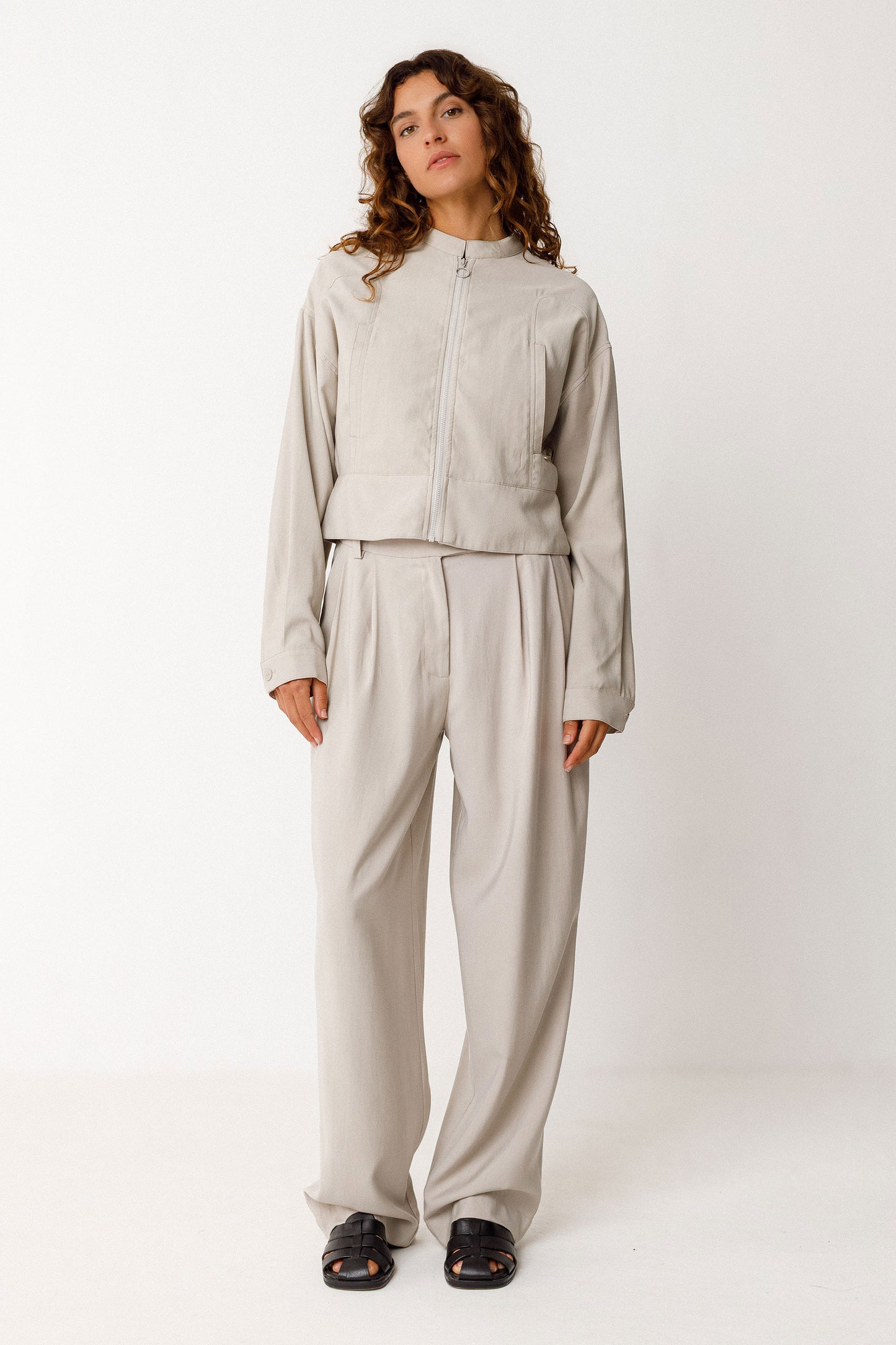 SKFK CHAQUETA CORTA ELENE SJC00473