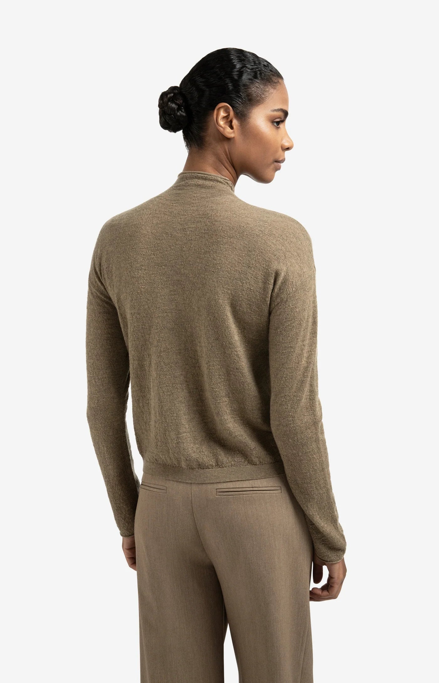 YAYA SWEATER DE HILO 01 010123