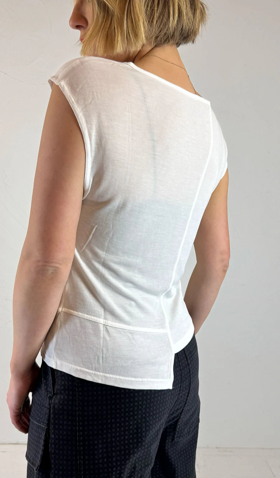 LURDES BERGADA CAMISETA SIN MANGAS IRREGULAR U25 741