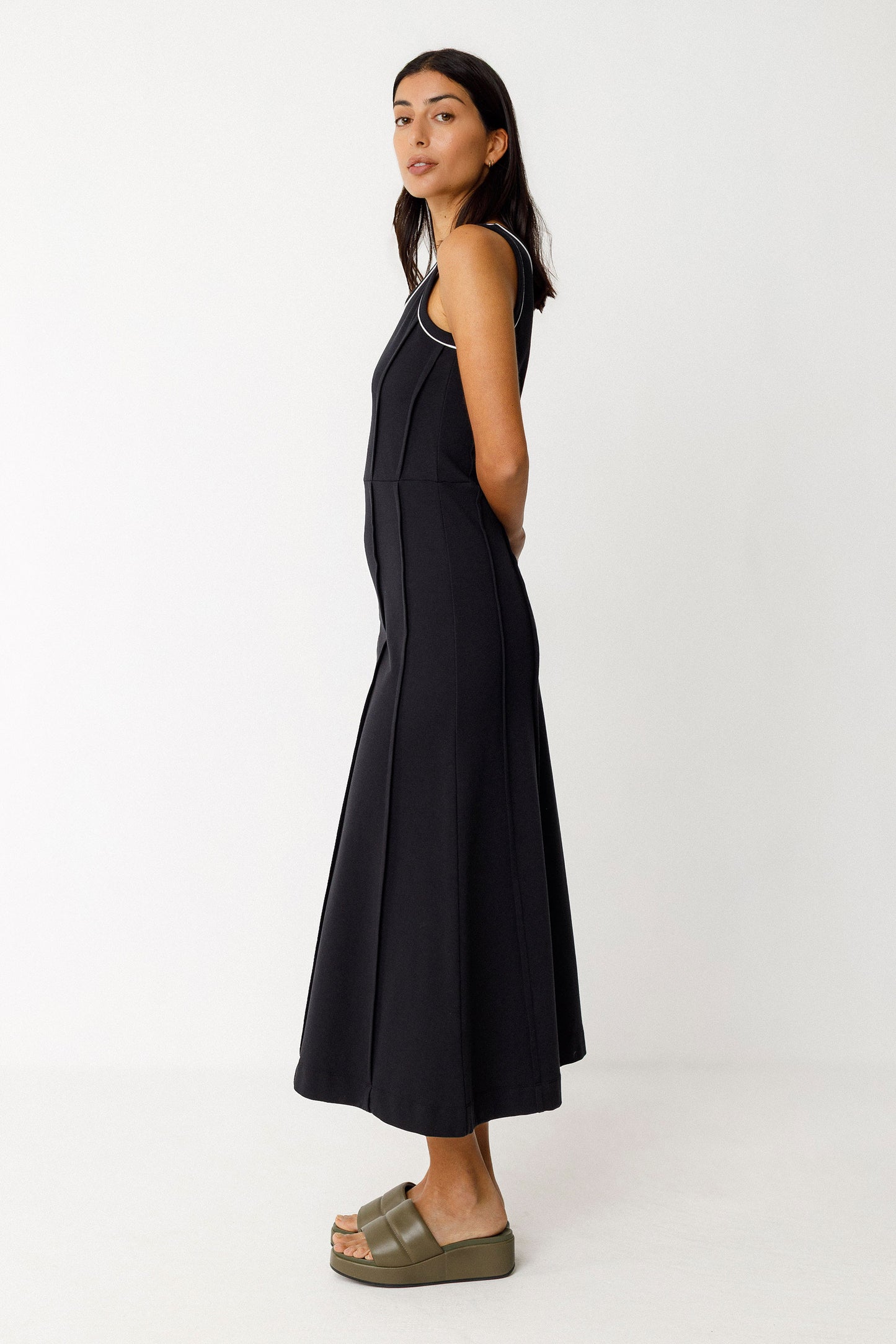 SKFK VESTIDO UXUE-GOTS SDR01586 02N