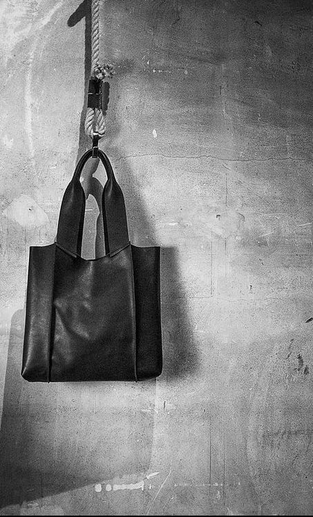 T-shirt bag / Black