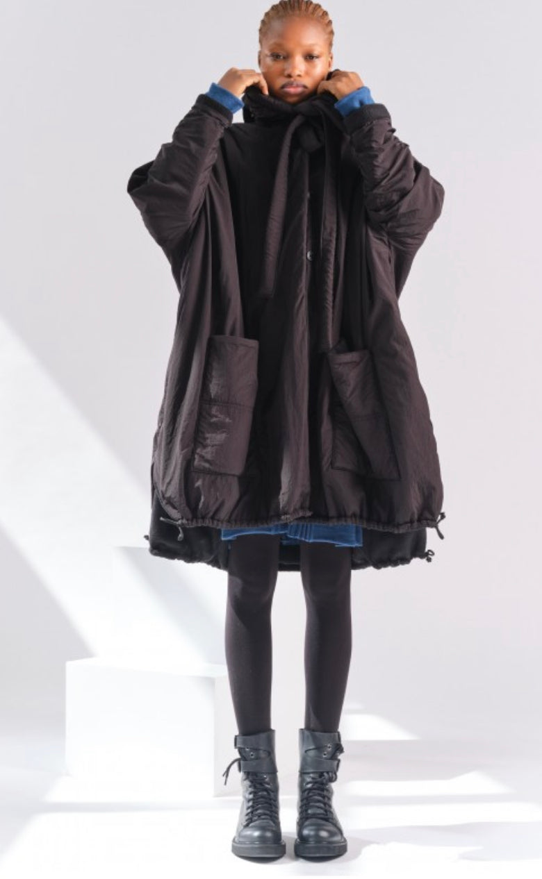 Abrigo( Mujer) -negro largo con capucha
